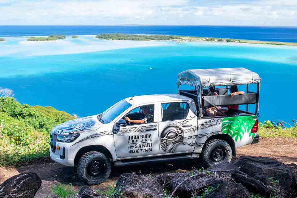 bora-bora-tours-tupuna-jeep-safari-antenna-viewpoint